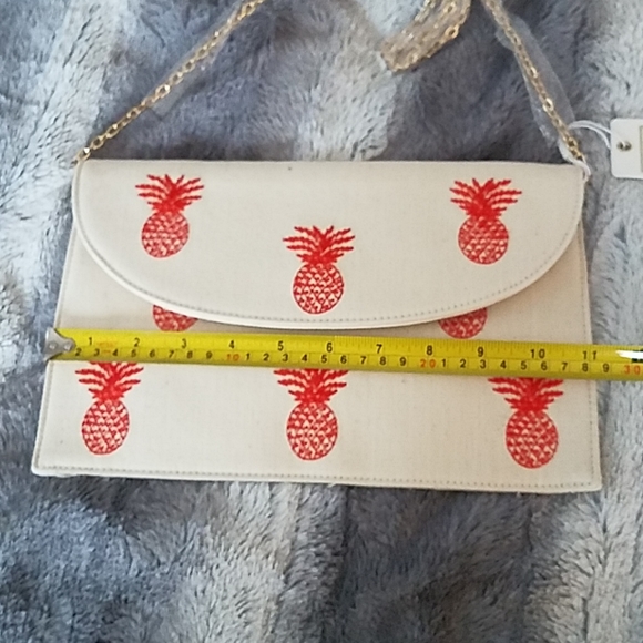 Urban Expressions Pineapple Clutch NWT - Picture 6 of 7